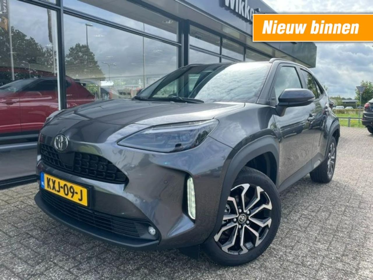Toyota Yaris - 1.5 HYBRIDE STYLE EDITION/ Adaptive/17/KEYLESS/VERWARMDE STOELEN/STUUR - AutoWereld.nl
