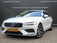 Volvo V60 - 2.0 T6 Plug in Hybrid AWD Momentum - 2020 - Panodak - Leder- Headup