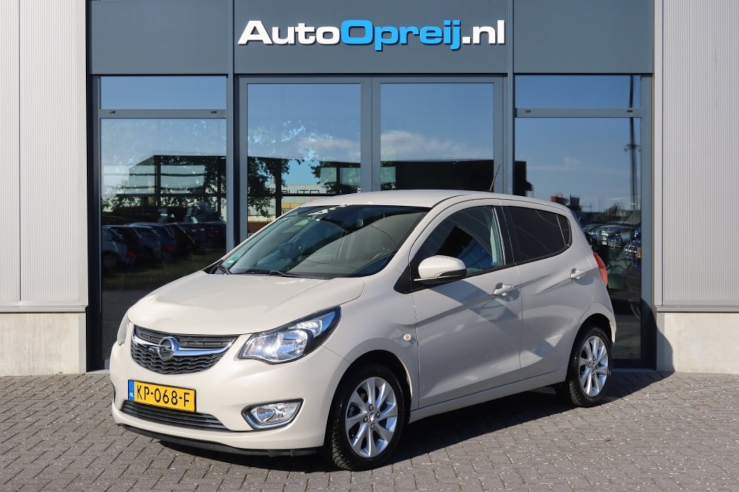Opel Karl - 1.0 ecoFLEX Innovation AUTOMAAT 75pk Clima, Cruise, Leder/alcantara, Carplay, PDC - AutoWereld.nl