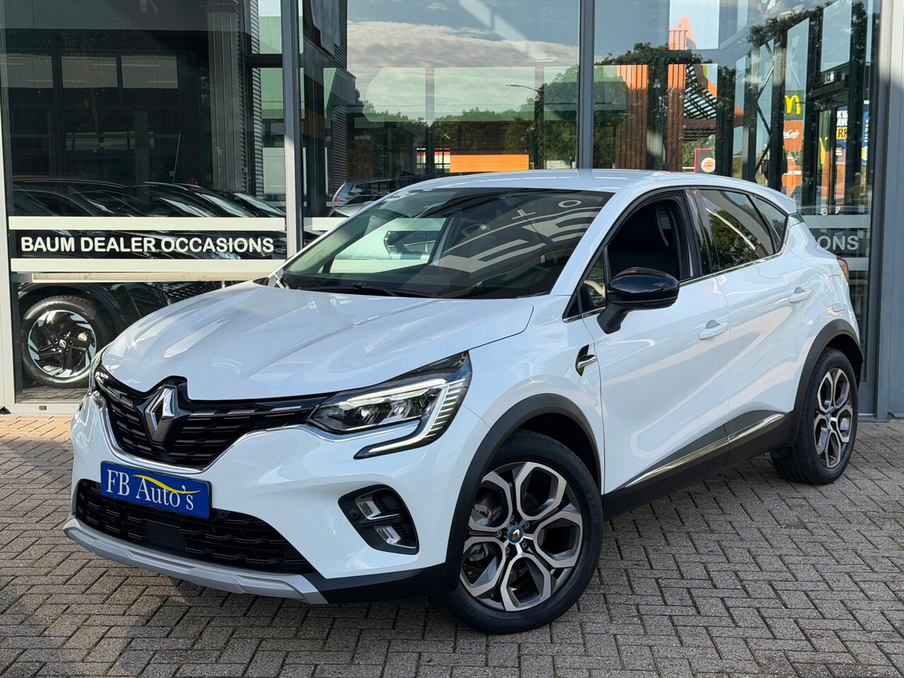 Renault Captur - 1.6 E-Tech Plug-in Hybrid 160 Intens Airco Navi Camera - AutoWereld.nl
