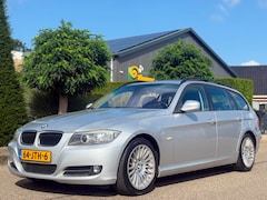 BMW 3-serie Touring - 320i Executive AUT 2009 Pano/Navi/Clima/Lmv