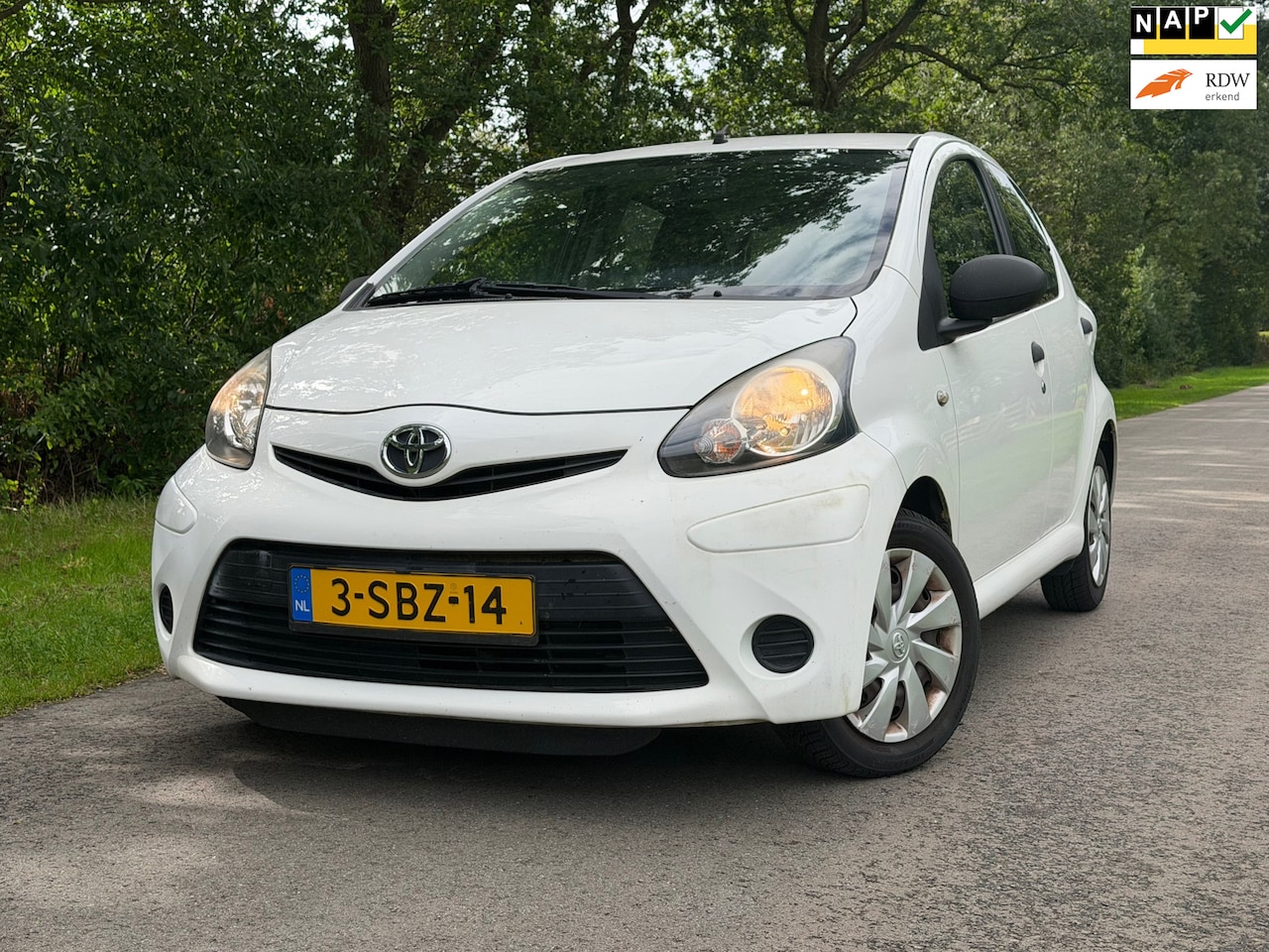 Toyota Aygo - 1.0 VVT-i Now | " 147.000 " KM + 5 Deurs + Nwe APK Nu € 3.450,- !!! - AutoWereld.nl