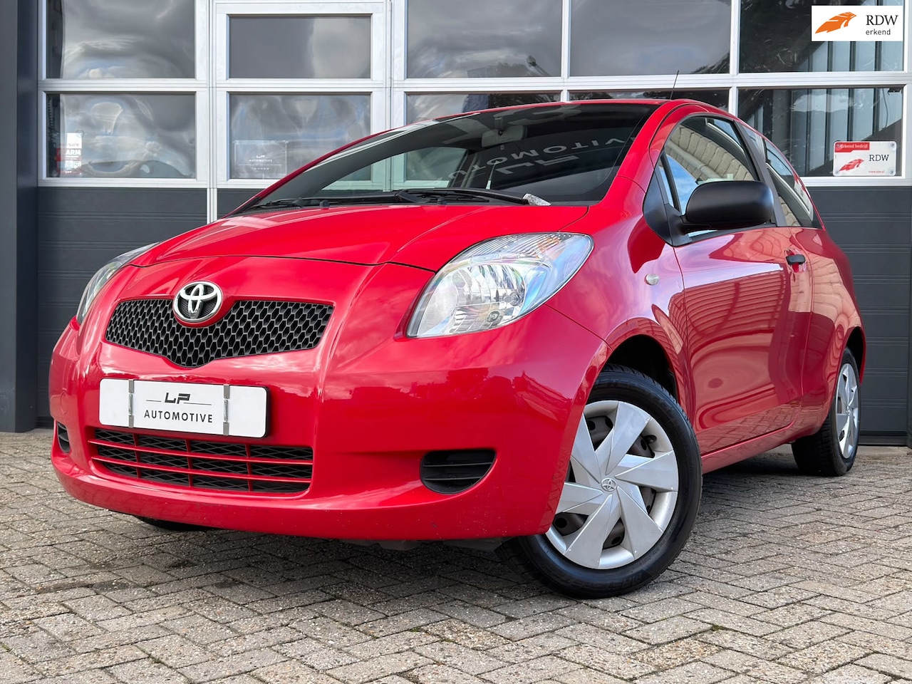 Toyota Yaris - 1.0 VVTi / Nieuwe APK / Nieuwe onderhoudsbeurt - AutoWereld.nl
