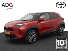Toyota Yaris Cross - 1.5 Hybrid Executive | Leder-Stoffen bekleding | Trekhaak | Stoelverwarming | Parkeersenso