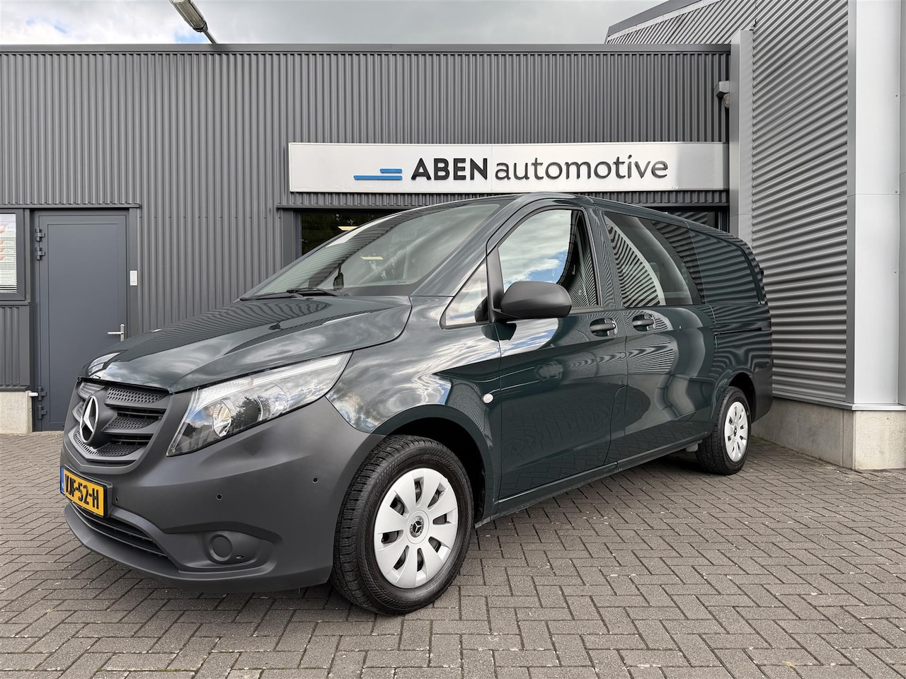 Mercedes-Benz Vito - 114 CDI 136PK Lang automaat (NAVI|CARPLAY|CAMERA|TREKHAAK) - AutoWereld.nl