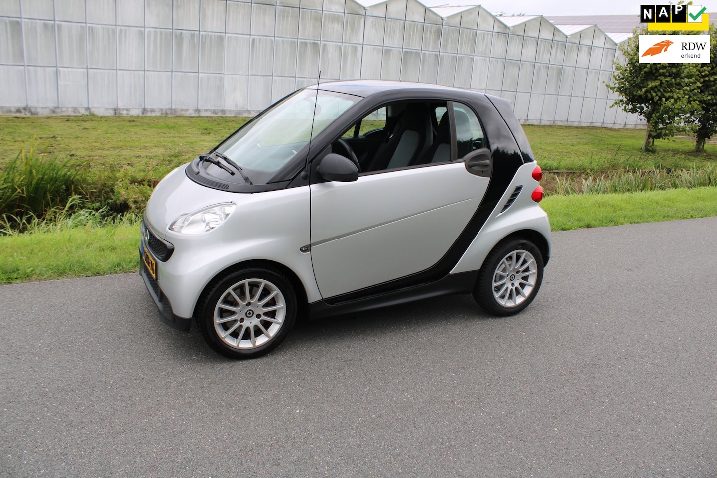 Smart Fortwo coupé - 1.0 mhd Edition Pure 1.0 mhd Edition Pure - AutoWereld.nl
