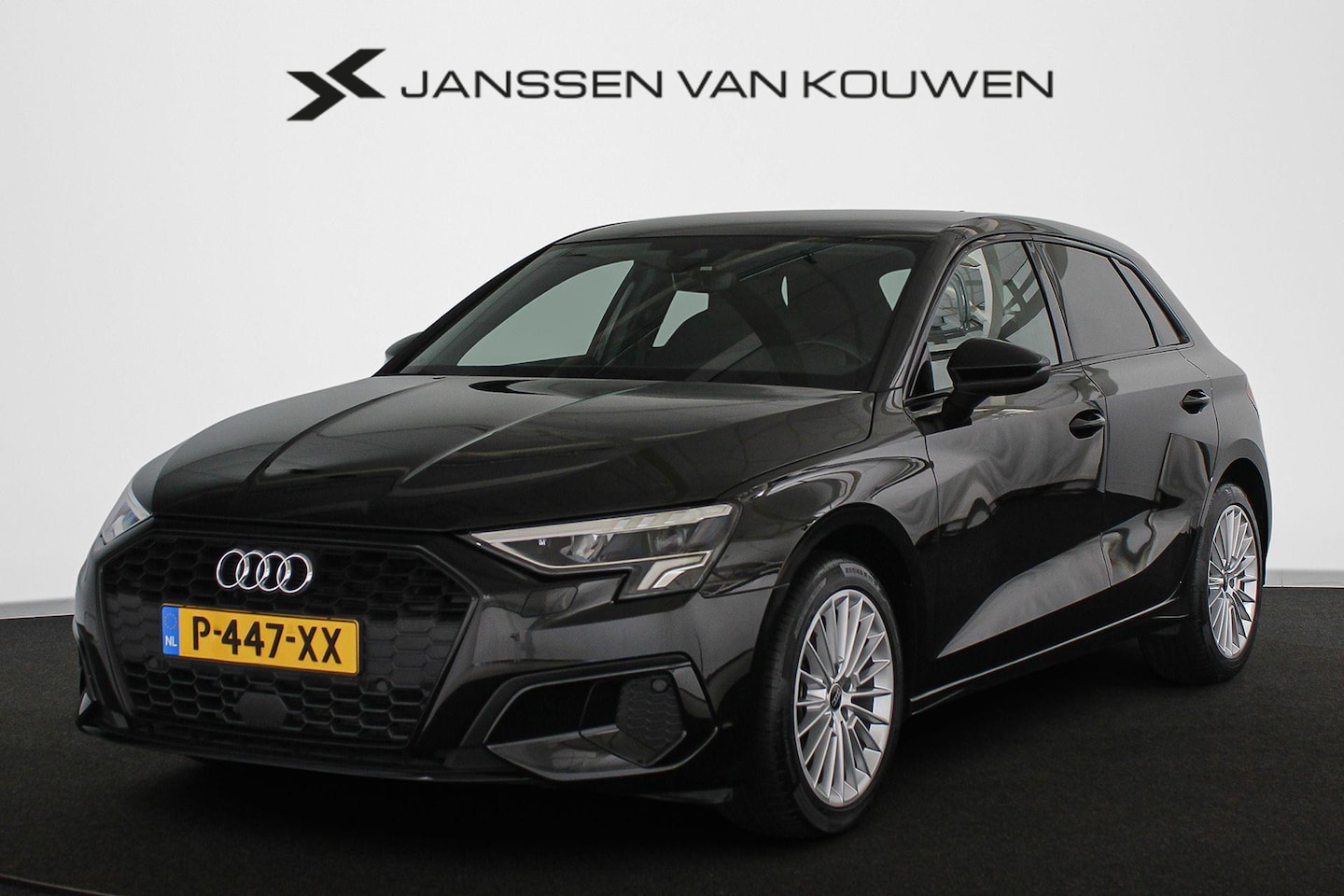 Audi A3 Sportback - 35 TFSI Advanced Automaat Stoelverwarming LED Sportstoelen - AutoWereld.nl