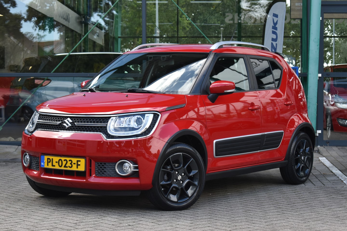 Suzuki Ignis - 1.2 Stijl Automaat 90 pk | Cruise control | Navigatiesysteem full map | Stoelverwarming | - AutoWereld.nl