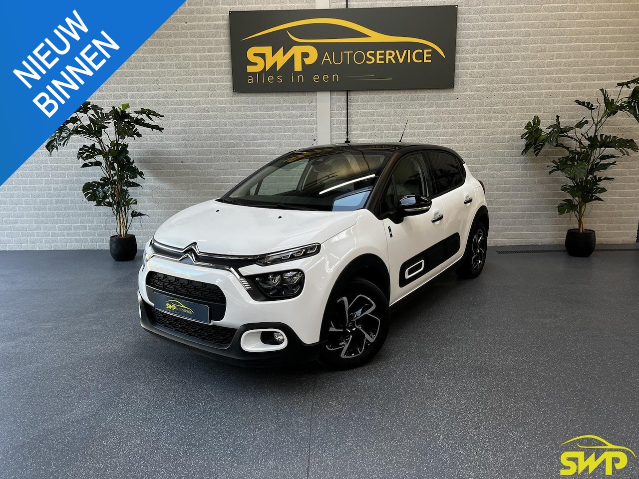 Citroën C3 - 1.2 PureTech Shine | Saint James edition | Navi | Cam - AutoWereld.nl
