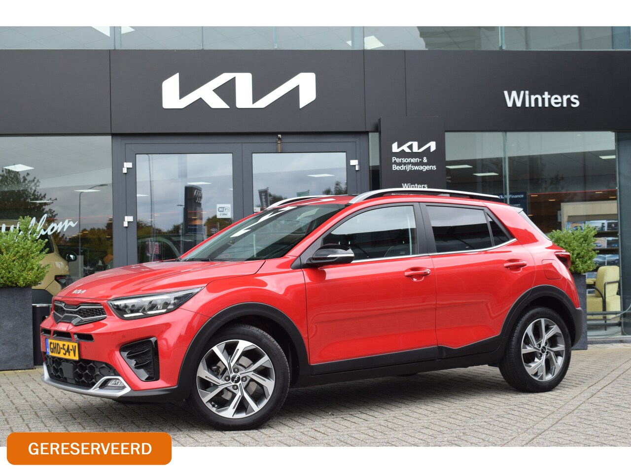 Kia Stonic - 1.0 T-GDi MHEV GT-PlusLine | Automaat | Kantel/ Schuifdak | Adaptieve Cruise Control | Cam - AutoWereld.nl