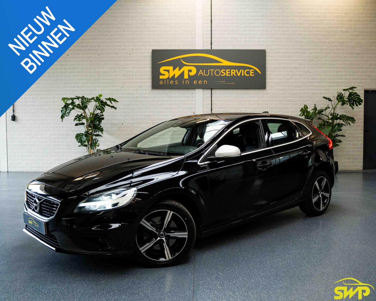 Volvo V40 - 2.0 T4 Business Sport | Navi | Automaat | 2.0 motor - AutoWereld.nl