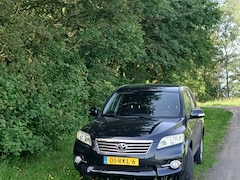 Toyota RAV4 - 2.0 VVTi Executive Business 4x4  parkeer Camera alcantara/leer  stoelverwarming navigatie boordcomputer enz.