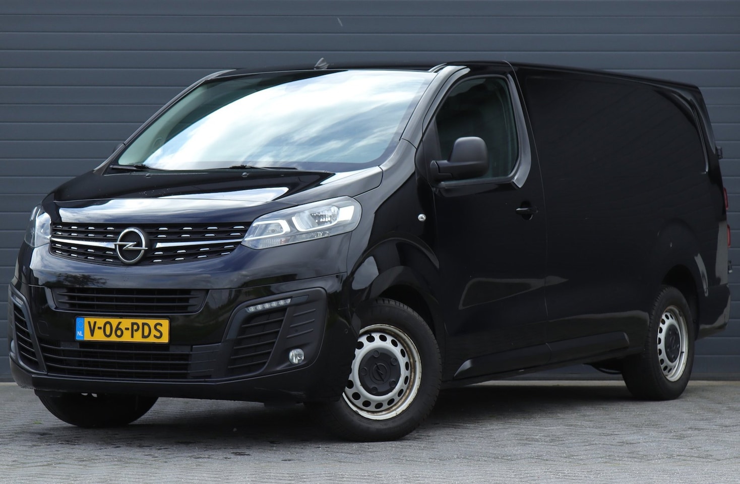 Opel Vivaro - 2.0 CDTI L3H1 Selection 2.0 CDTI L3H1 Selection - AutoWereld.nl