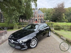 Mercedes-Benz A-klasse - 200 Business Solution | Leder | Camera | Stoelverwarming | Nieuwe Service & APK | Garantie