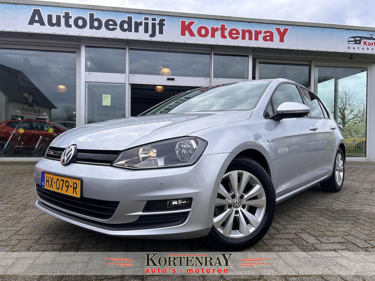 Volkswagen Golf - 1.0 TSI NIEUWSTAAT/CAMERA/PDC/NAVI FULL MAP/CRUISE/ECC/SPORTSTOELEN - AutoWereld.nl