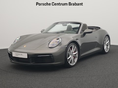 Porsche 911 Cabrio - Carrera 4