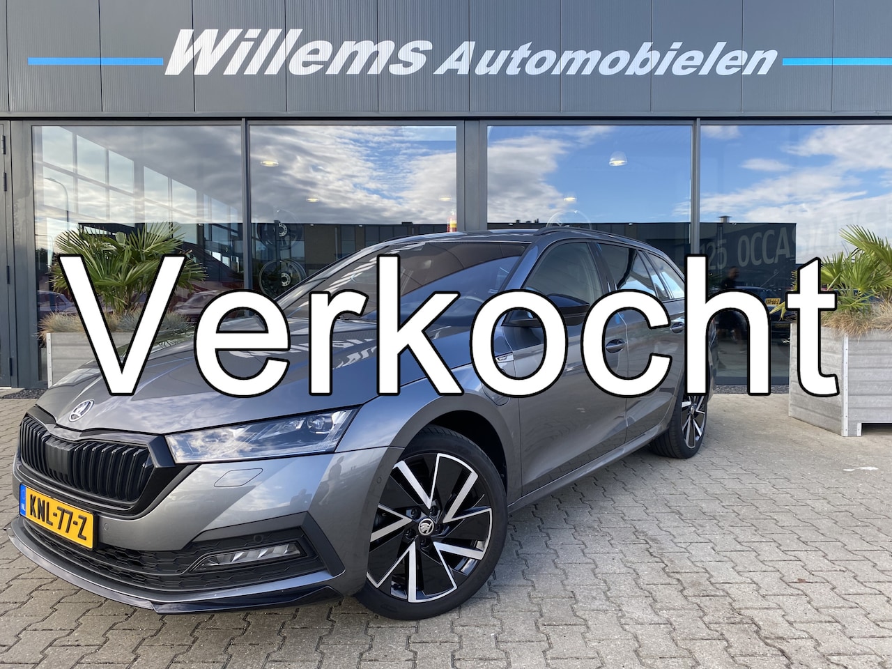 Skoda Octavia Combi - 1.4 TSI iV PHEV Sportline Business Virtual Cockpit, Stoel & Stuur & Bankverwarming - AutoWereld.nl