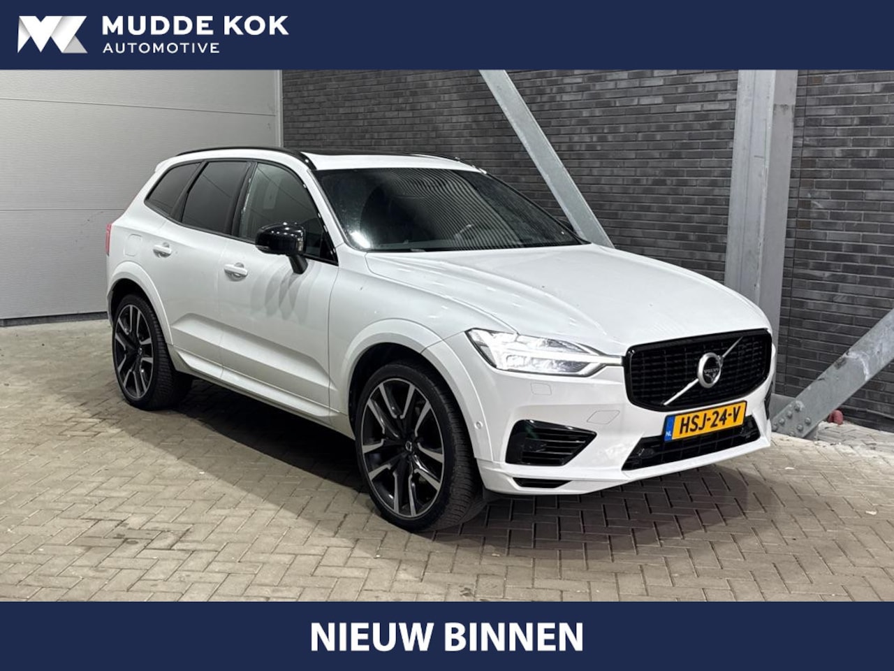 Volvo XC60 - T8 R-Design | Luchtvering | Bowers & Wilkins | 22 inch | Stoelventilatie + Massage - AutoWereld.nl