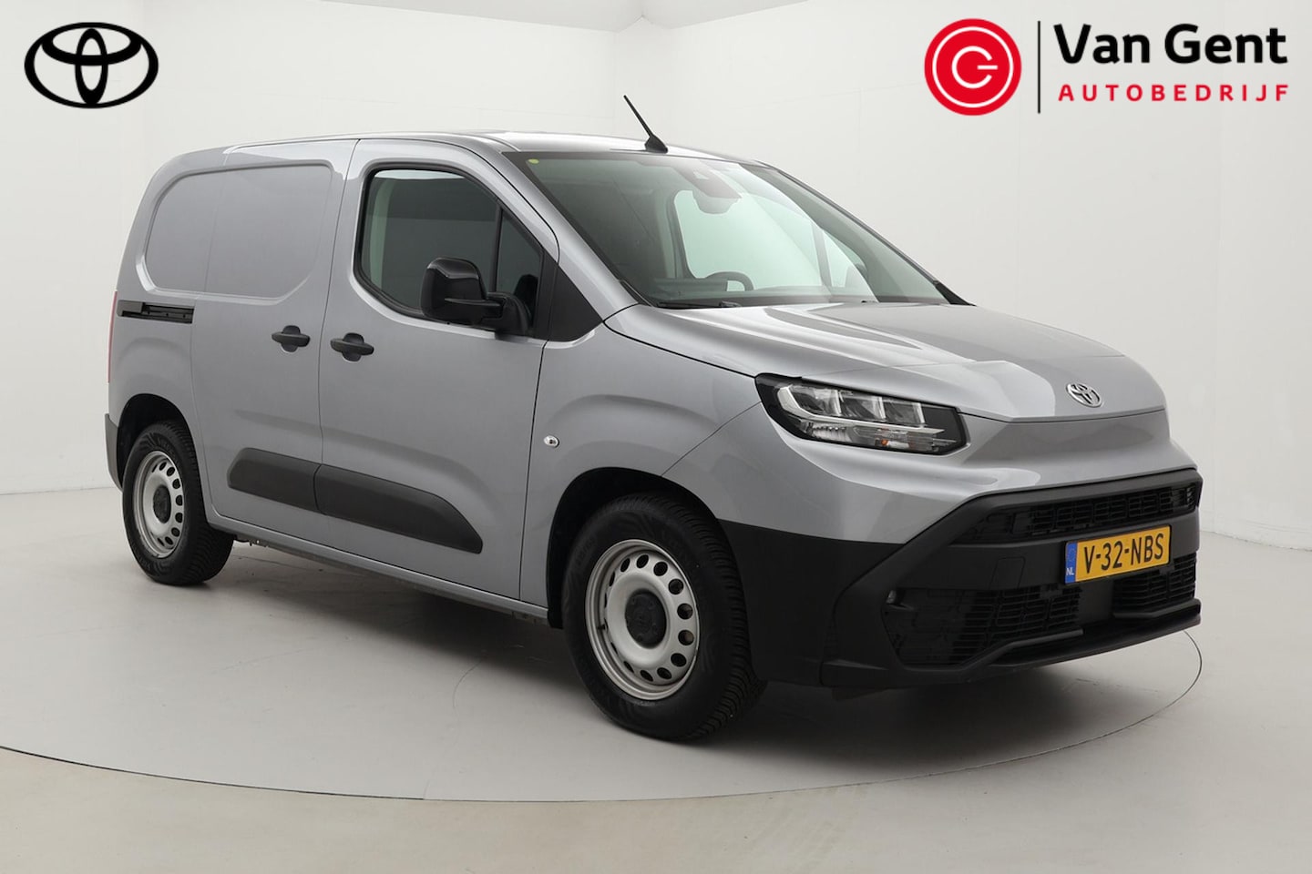 Toyota PROACE CITY Electric - Challenger 50 kWh | Apple Carplay / Android Auto | Parkeersensoren achter | Camera | Bestu - AutoWereld.nl