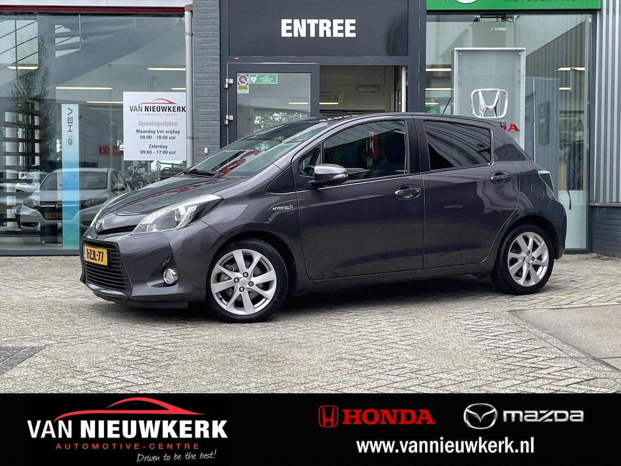 Toyota Yaris - 1.5 Full Hybrid 5D Automaat Dynamic Carplay | Trekhaak | Panoramadak - AutoWereld.nl