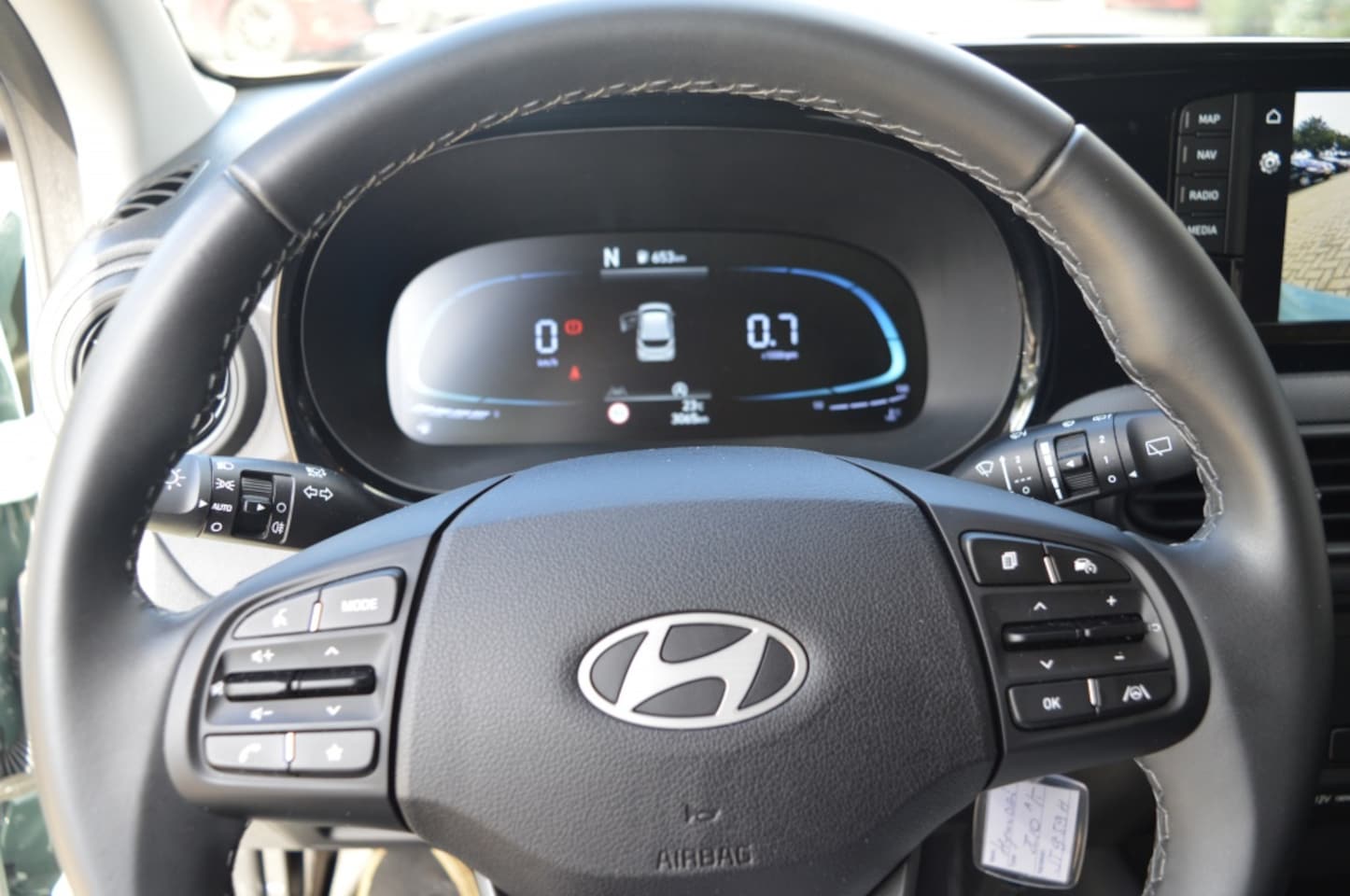 Hyundai i10 - 1.0 Comfort Automaat NL-auto Navi Camera PDC all weathers
