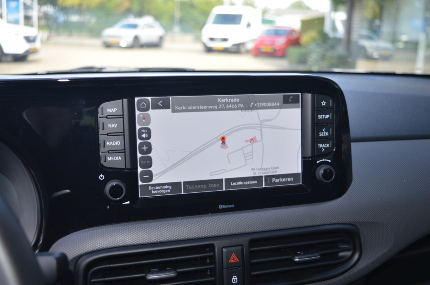 Hyundai i10 - 1.0 Comfort Automaat NL-auto Navi Camera PDC all weathers