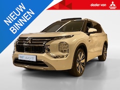 Mitsubishi Outlander - 2.4 PHEV | INSTYLE + | DIRECT LEVERBAAR| ZWART DAK | PRIJS INCL €6.000, - VOORRAAD KORTING