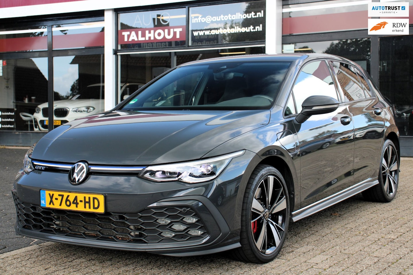 Volkswagen Golf - 1.4 eHybrid GTE - IQ lights, CARPLAY, ADAPTIEF CC, STUURVERWARMING, SFEERVEERLICHTING - AutoWereld.nl