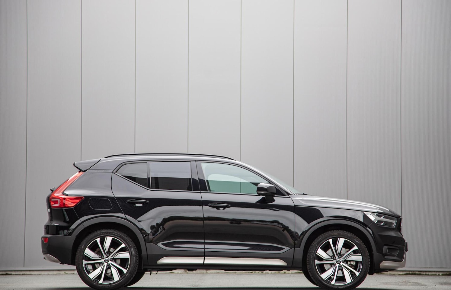 Volvo XC40 - 1.5 T5 Recharge R-Design MY2022|Leder/alcantara|H/K audio|Standkachel - AutoWereld.nl