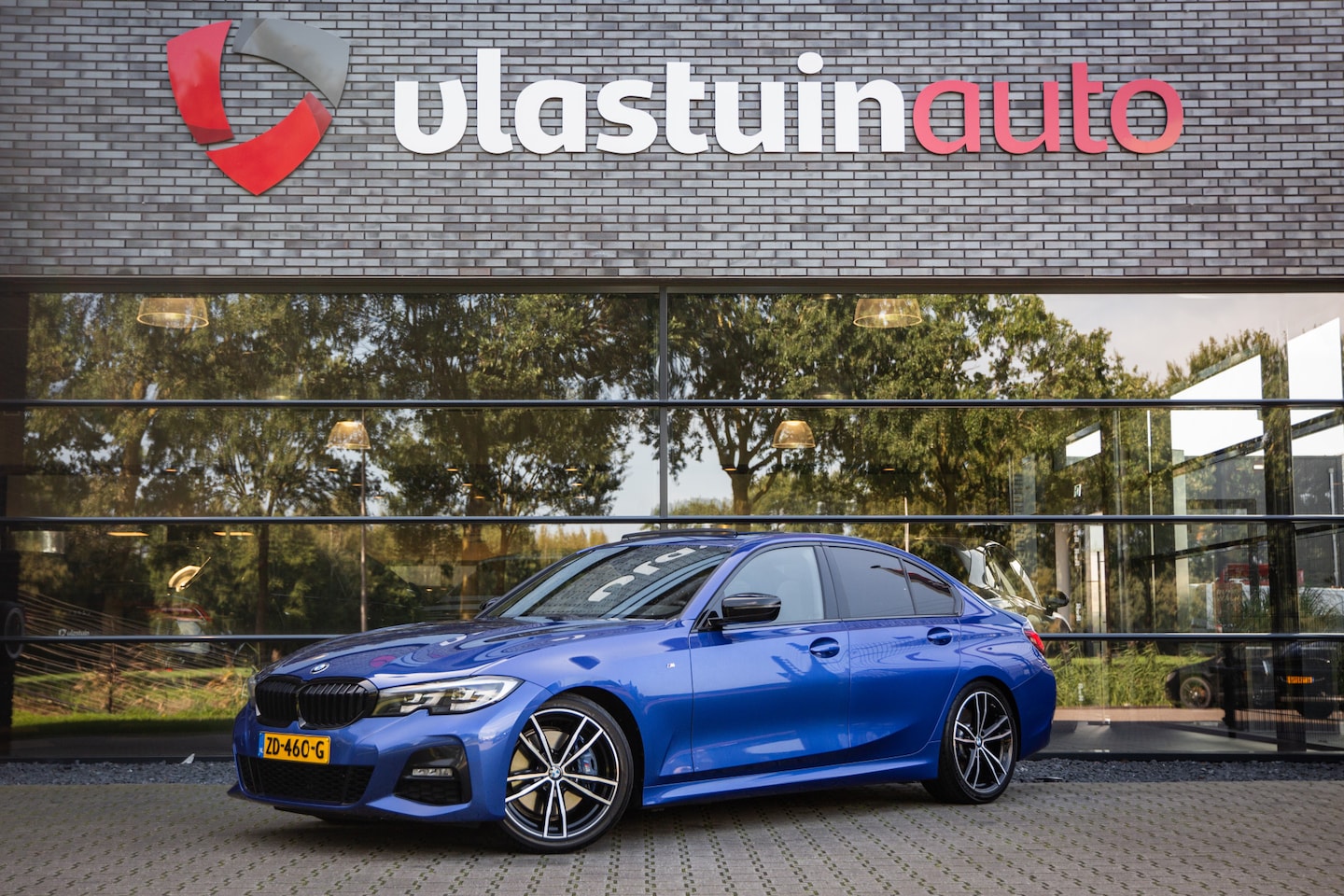 BMW 3-serie - 320i Executive M-Sport Plus , Schuif/Kanteldak, HUD, Sfeerverlichting - AutoWereld.nl