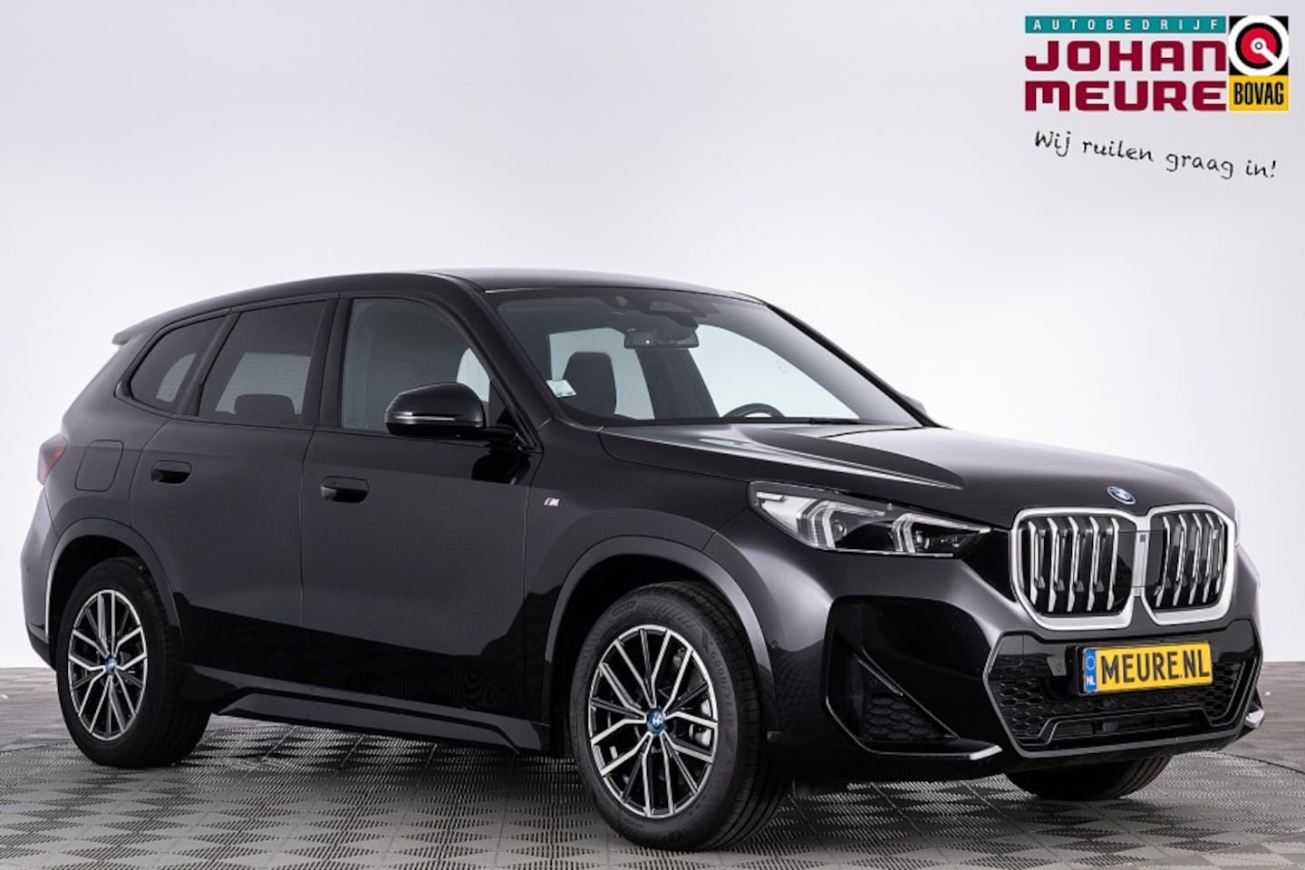 BMW iX1 - xDrive30 67 kWh M-Sport | Half LEDER | harman/kardon | NAVI | CAMERA - AutoWereld.nl