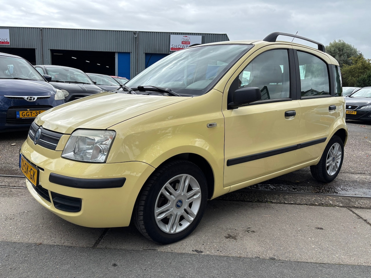 Fiat Panda - 1.2 Emotion. Airco ! Carplay scherm ! - AutoWereld.nl