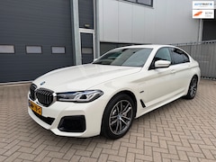 BMW 5-serie - 530e M-SPORT Business Edition Plus, Trekhaak, Camera, Leder, Laser, Head-up, etc