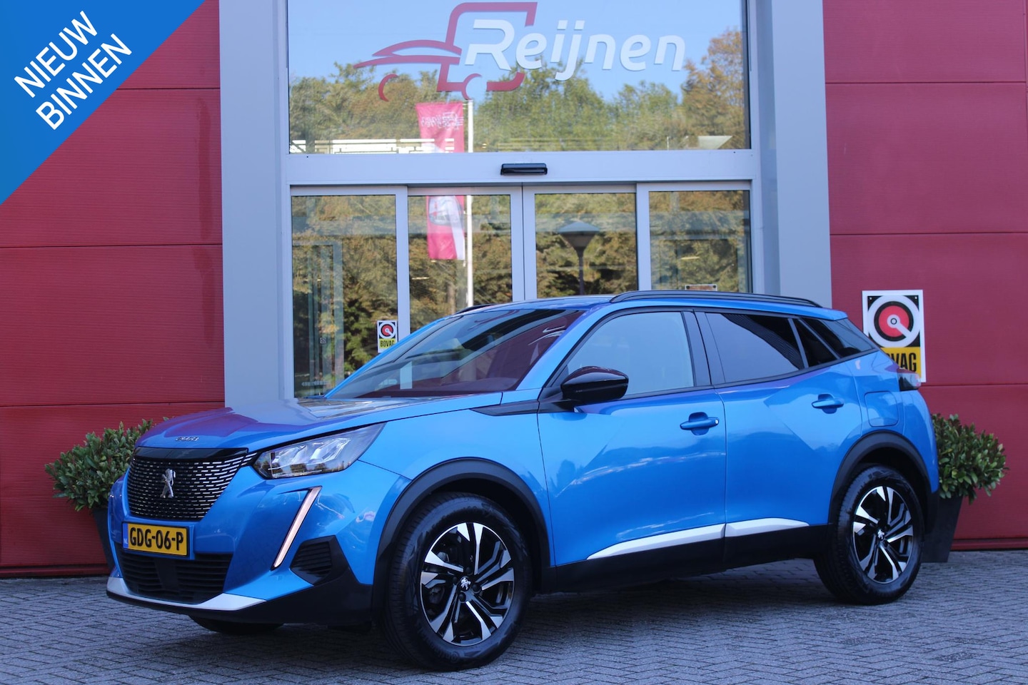 Peugeot 2008 - 1.2 130PK ALLURE PACK | TREKHAAK AFNEEMBAAR | NAVIGATIE 10" TOUCHSCREEN | APPLE CARPLAY/AN - AutoWereld.nl
