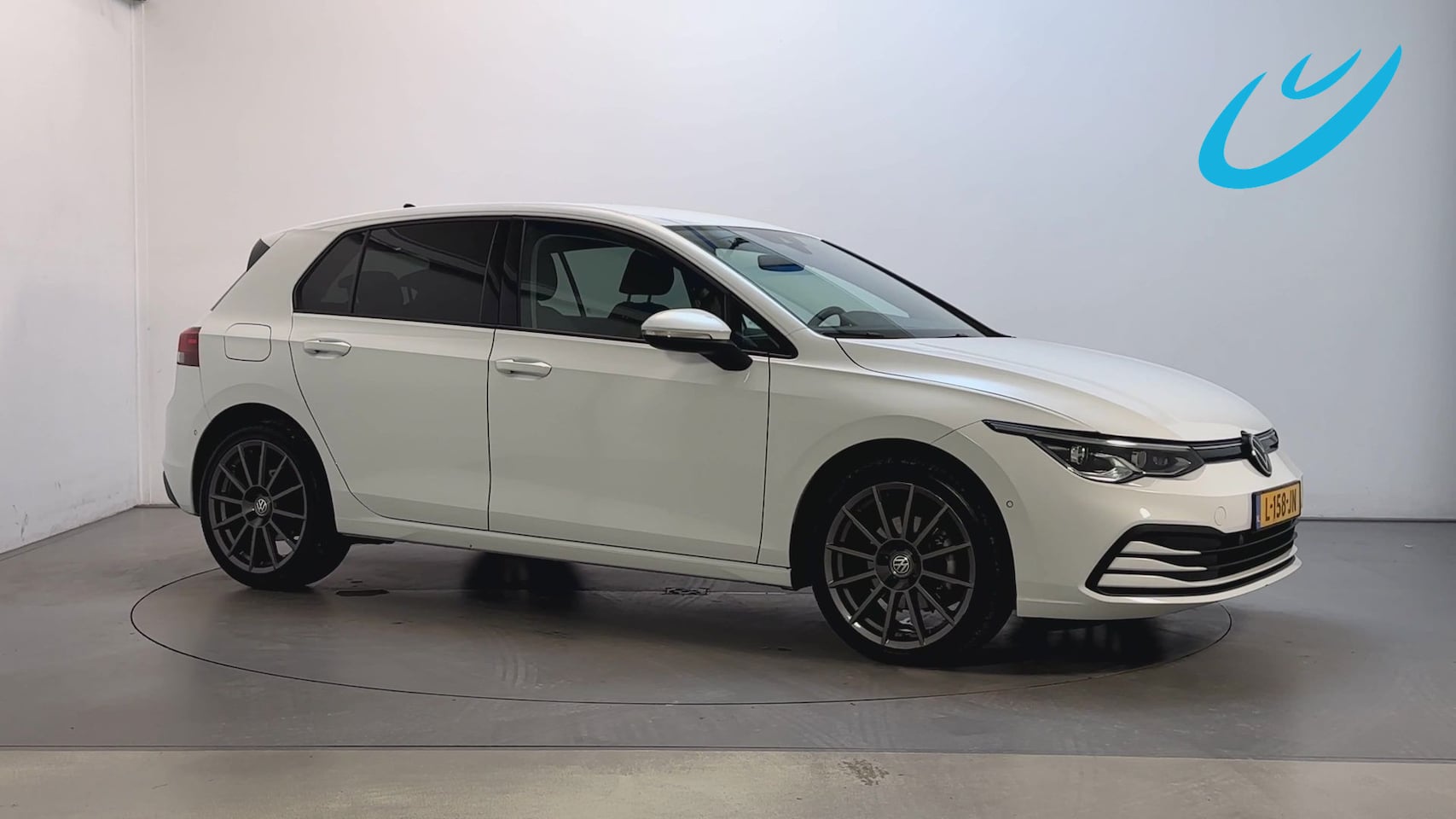 Volkswagen Golf - 1.5 TSI Life Business Sfeerverlichting Alcantara LED Stoelverwarming Navigatie - AutoWereld.nl