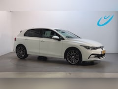 Volkswagen Golf - 1.5 TSI Life Business Sfeerverlichting Alcantara LED Stoelverwarming Navigatie