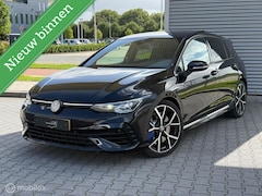 Volkswagen Golf - 2.0 TSI R 4Motion| AKRAPOVIC| FULL OPTION
