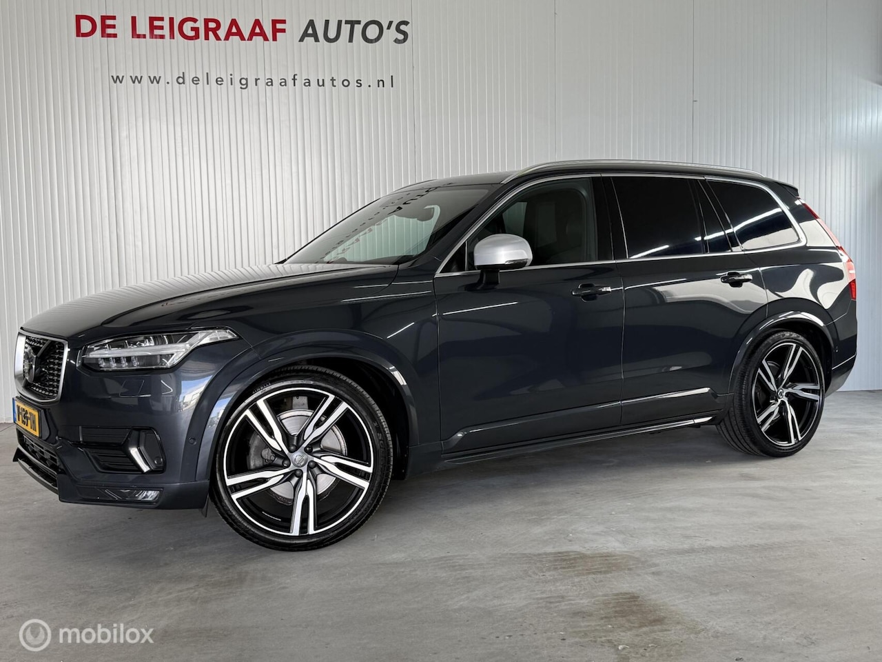 Volvo XC90 - 2.0 D5 AWD R grijs kenteken [Vol optie's] Marge - AutoWereld.nl
