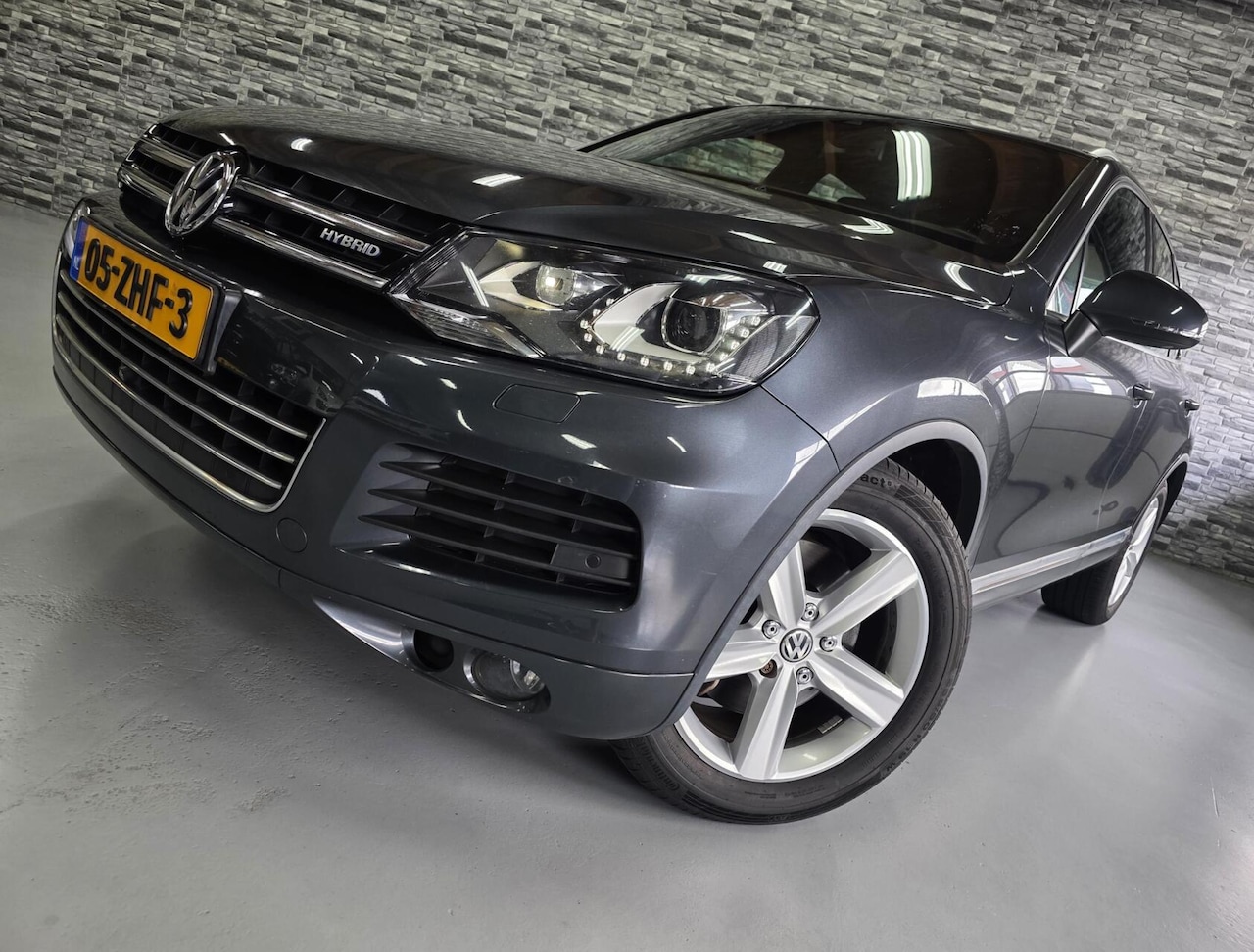 Volkswagen Touareg - 3.0 TSI Hybrid Highline *NL AUTO*1e eig*! - AutoWereld.nl