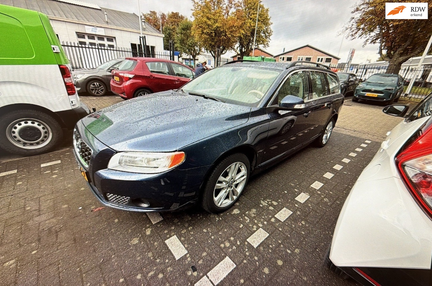 Volvo V70 - 2.0T Momentum automaat leder - AutoWereld.nl