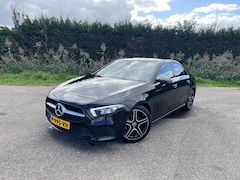 Mercedes-Benz A-klasse - 180 AMG WIDESCREEN SPORTSTOELEN CARPLAY LED
