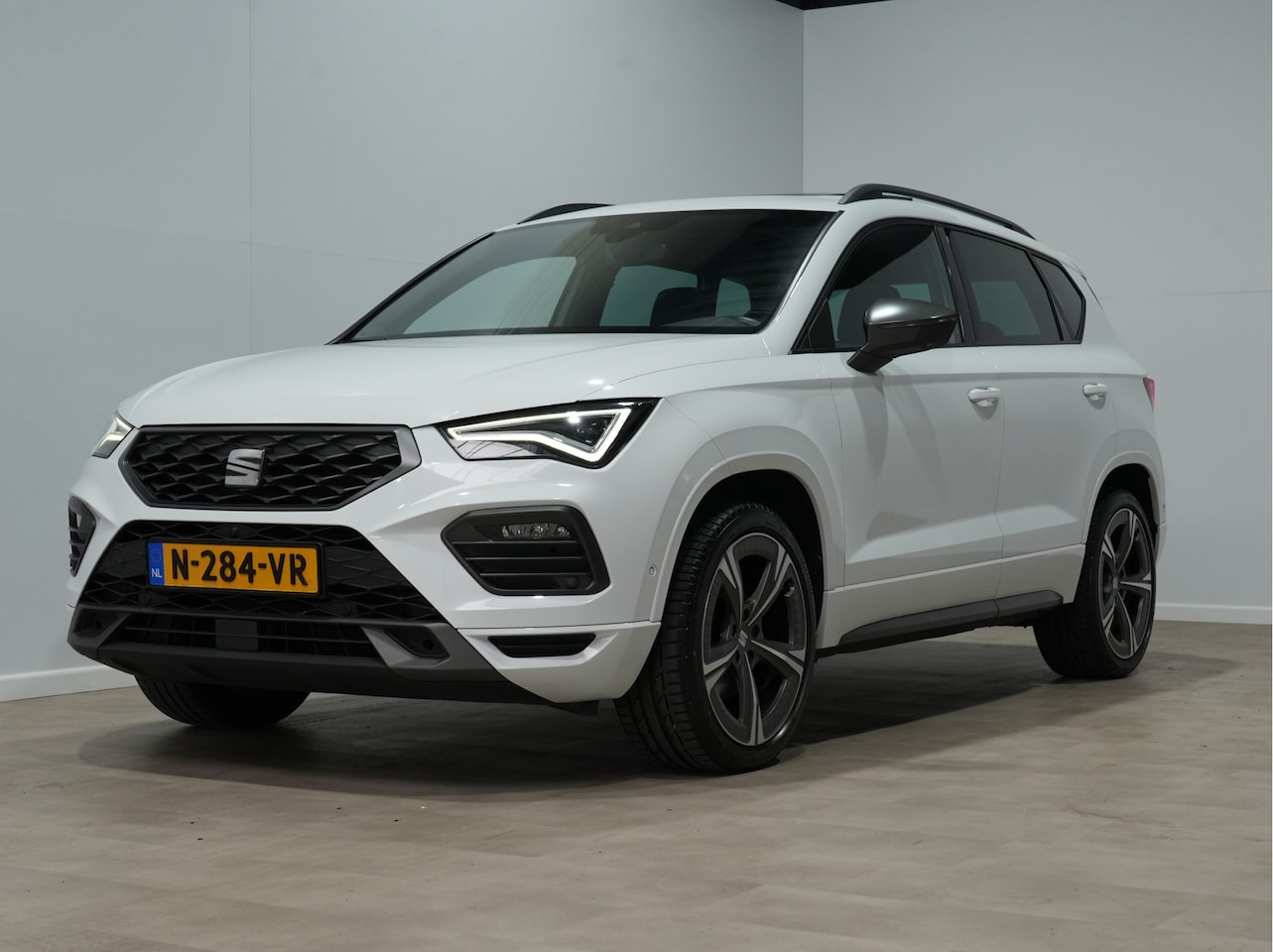 SEAT Ateca - 1.5 150pk DSG TSI FR Business Intense Panoramadak Navigatie WM - AutoWereld.nl