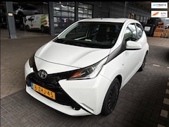 Toyota Aygo - 1.0 VVT-i x-play AIRCO APK T/M 12-9-2027