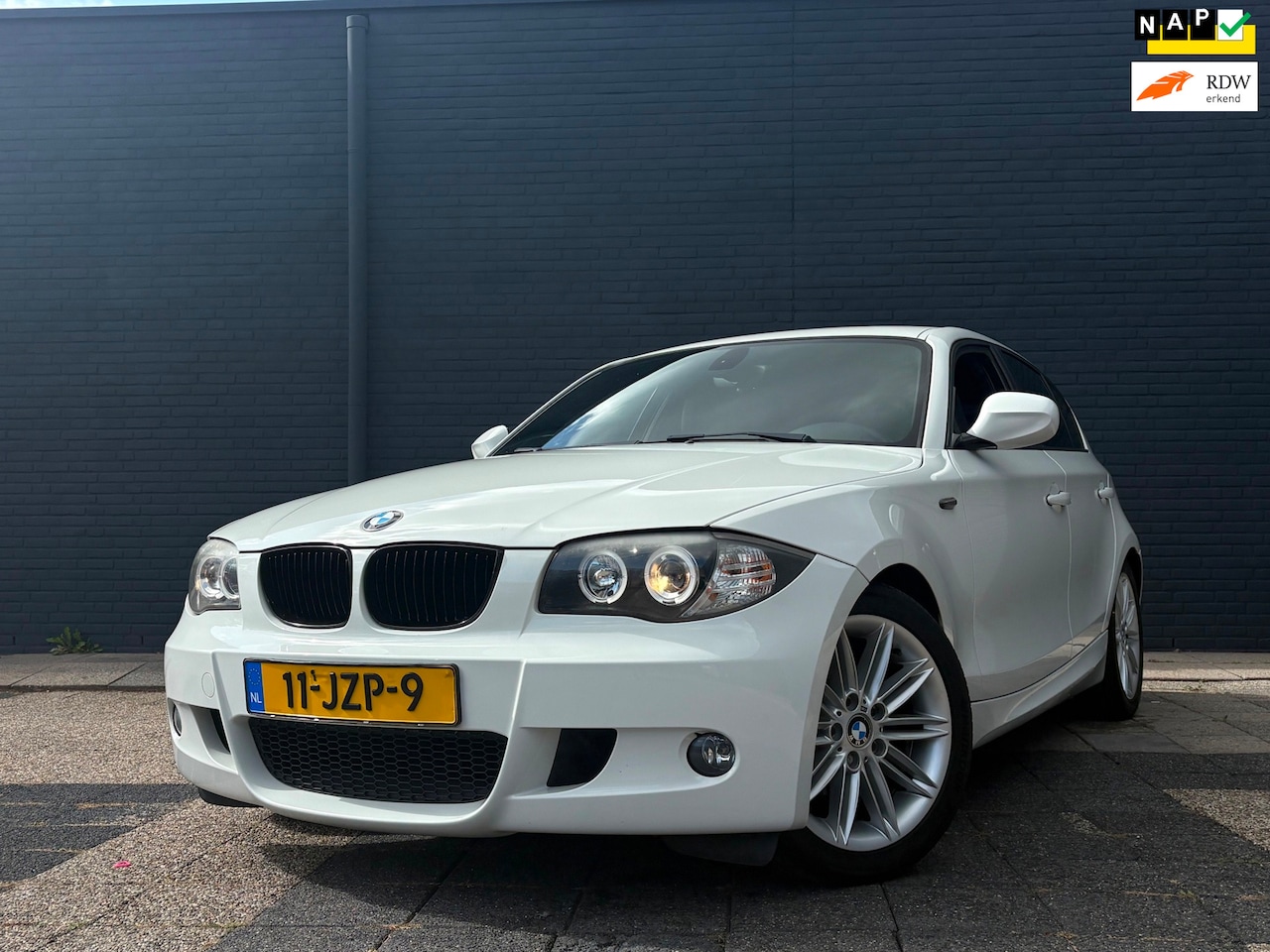 BMW 1-serie - 116i | M-Pakket | Stoelverwarming | Airco - AutoWereld.nl
