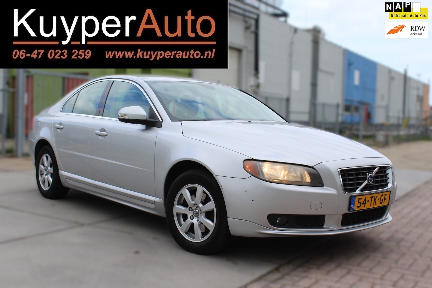 Volvo S80 - 2.5 T Momentum AUTOMAAT LEDER DEALER ONDERH DISTRIBUTIE REC - AutoWereld.nl
