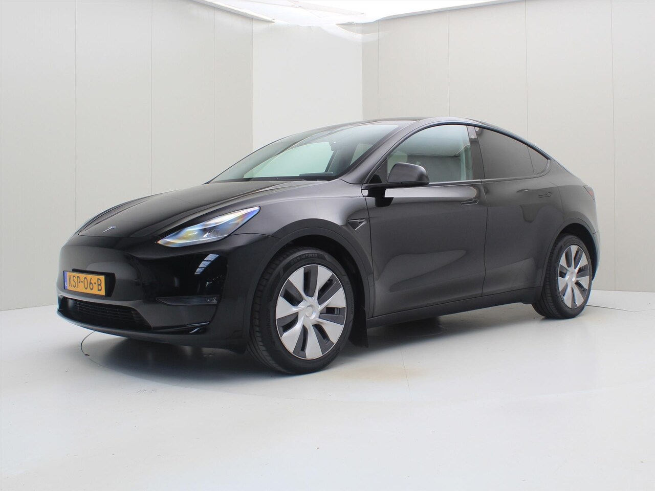Tesla Model Y - Long Range 351pk AWD 94% SoH [ 19 INCH+WARMTEPOMP+533KM WLTP+PREMIUM AUDIO ] - AutoWereld.nl