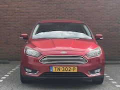 Ford Focus Wagon - 1.0 Titanium I Navigatie I Trekhaak I Airco I