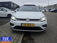 Volkswagen Golf - 1.0 TSI Highline Business R