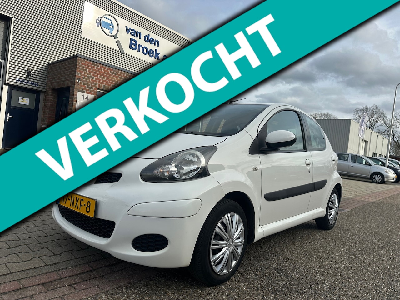 Toyota Aygo - 1.0-12V Comfort Navigator 1.0-12V Comfort Navigator - AutoWereld.nl