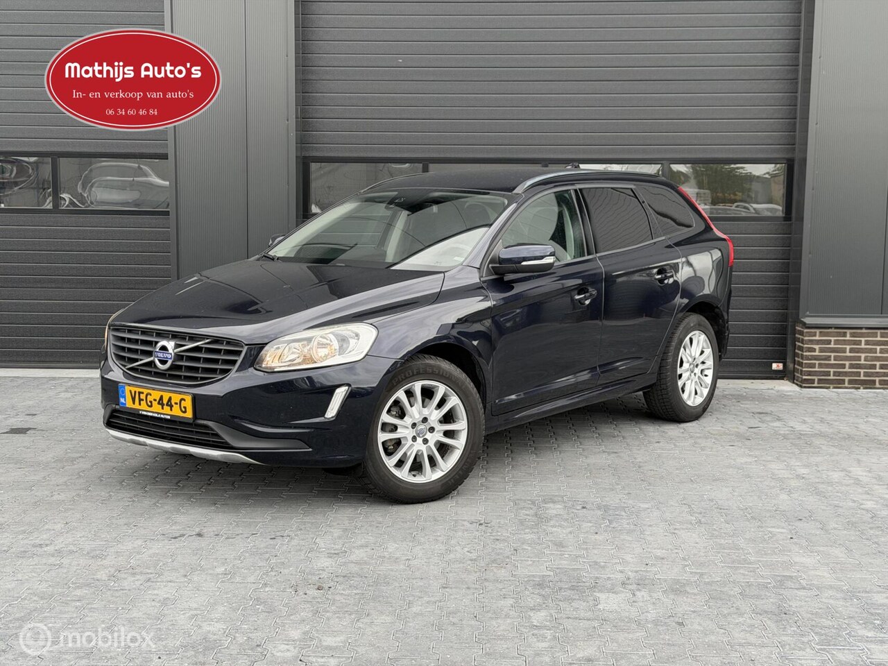 Volvo XC60 - 2.0 D4 grijs kenteken! Marge Euro 6! Nette auto! - AutoWereld.nl